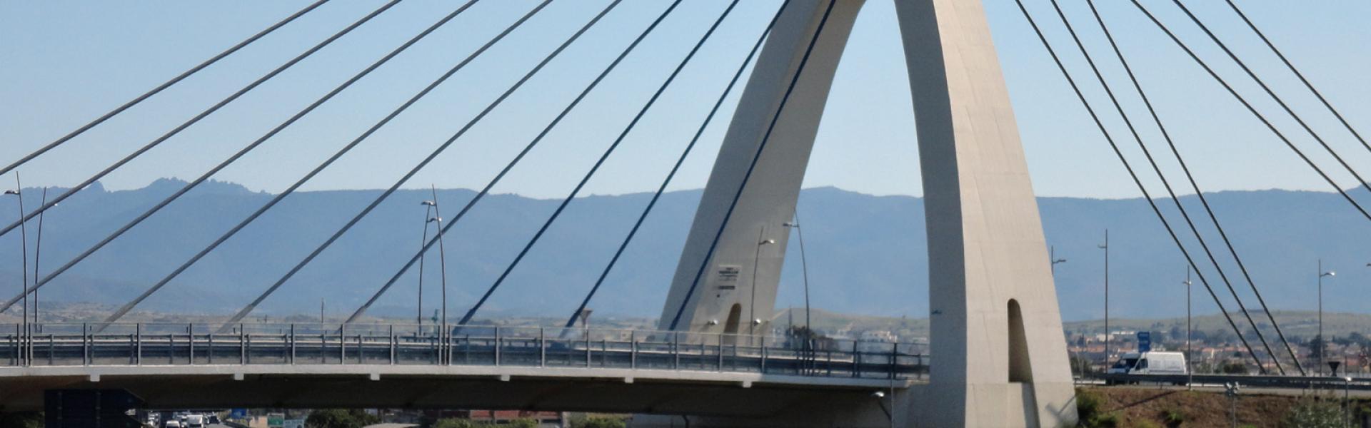 Il ponte Emanuela Loi sulla strada statale 554